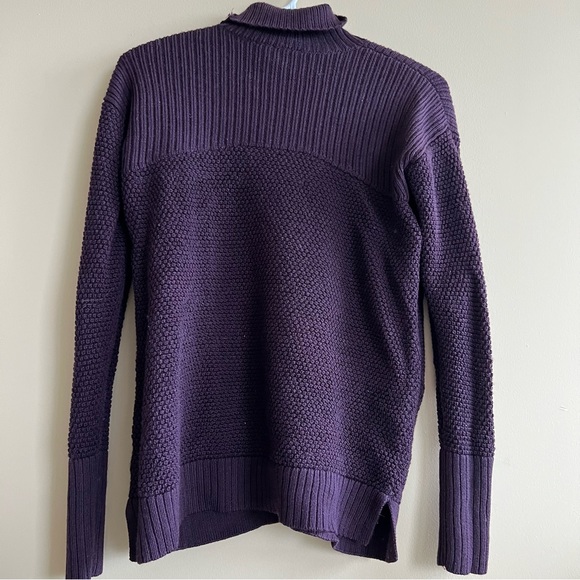 Lululemon 100% merino wool turtleneck sweater - Picture 4 of 5